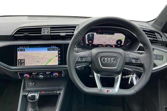 AUDI Q3 Photo 11