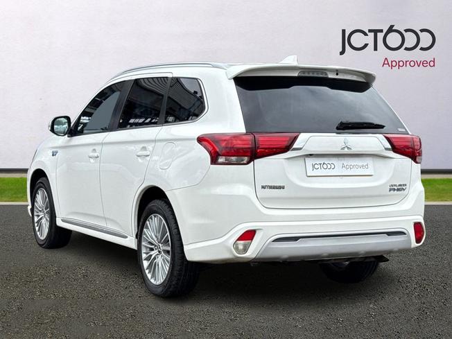 MITSUBISHI Outlander Photo 3