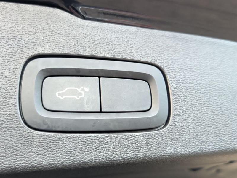 Used Volvo V60 FP23AOF 35