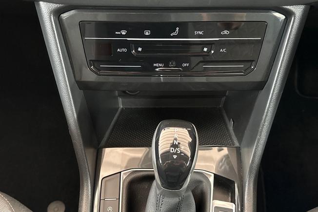 VOLKSWAGEN Tiguan Photo 22