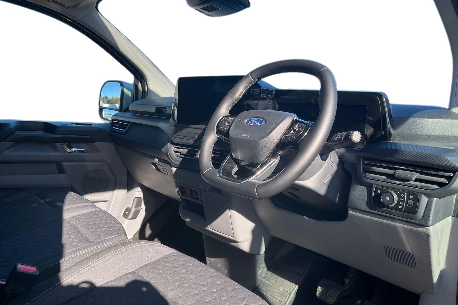 Ford TRANSIT CUSTOM Photo 13