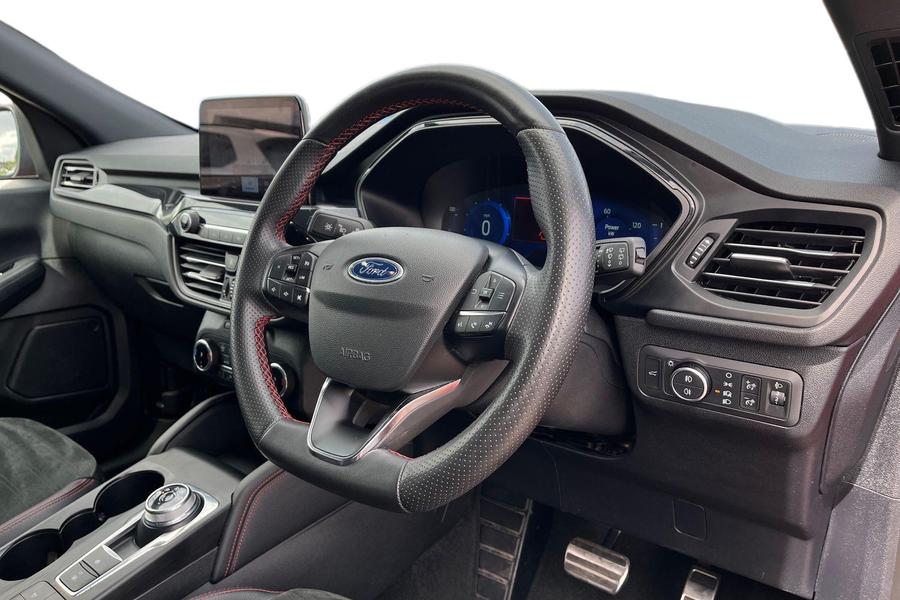 Ford Kuga Photo autoimg-c47ee0e23bc4448af9c6f04dbd0b23d5c7faf4b1.jpg