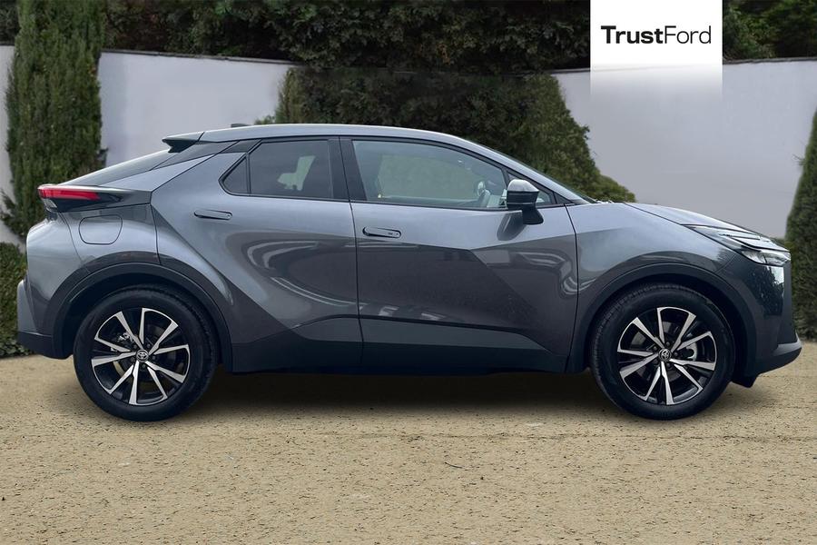 Toyota C-HR Photo autoimg-c4813ca08af5db11e74e2c1149d096e4f3a2bbe0.jpg