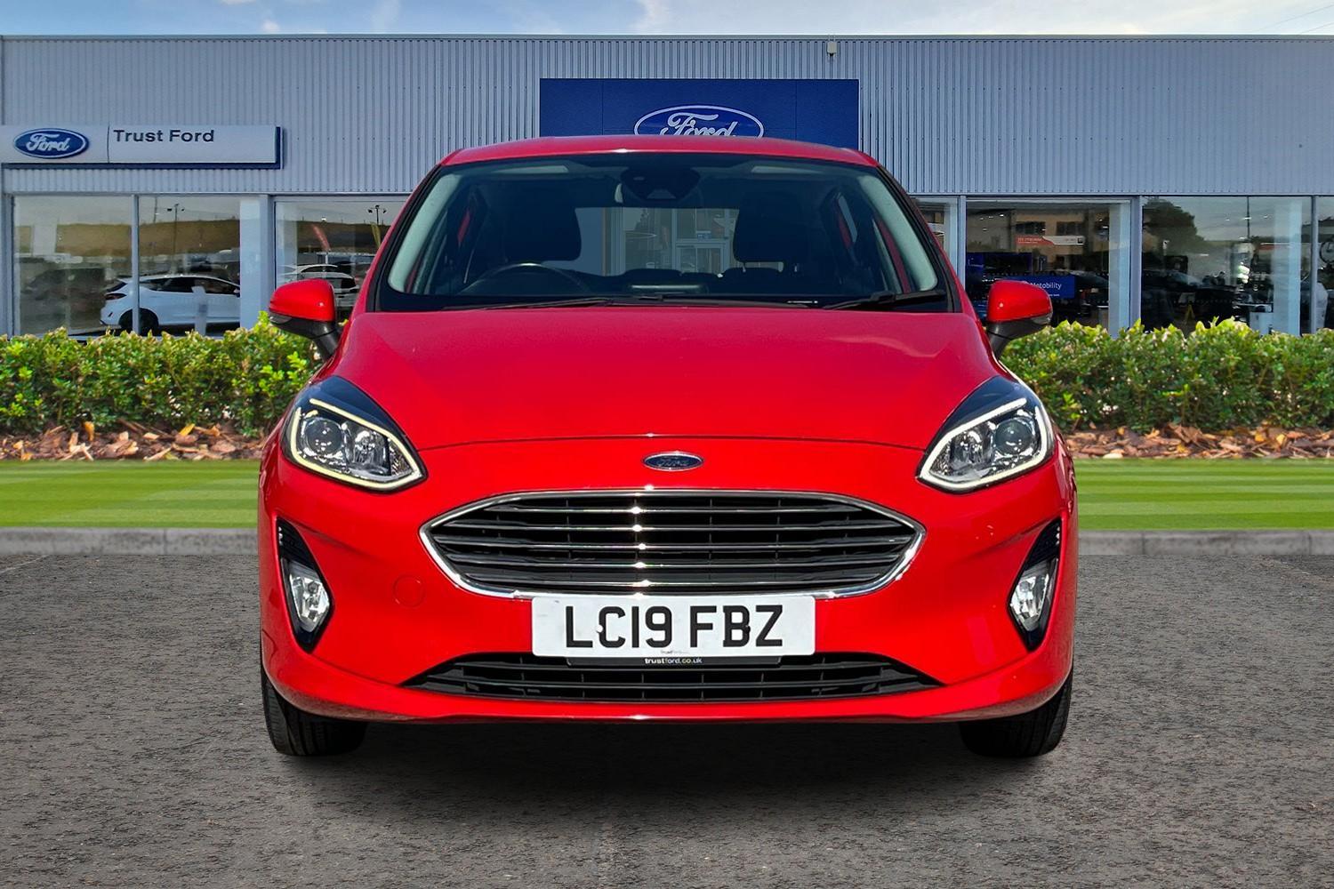 Ford Fiesta Photo 5
