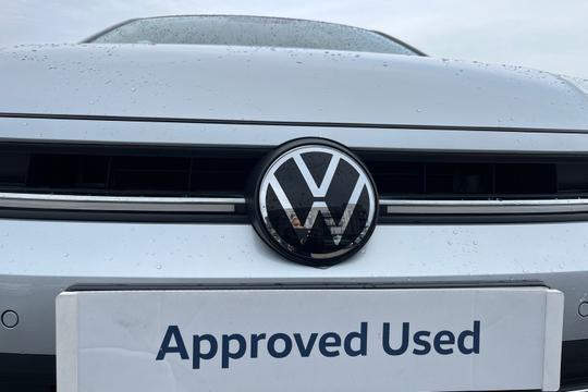 Volkswagen Polo Photo autoimg-c48d00fb47b3fc3651d12d2eb01ca3e43e7609ae.jpg