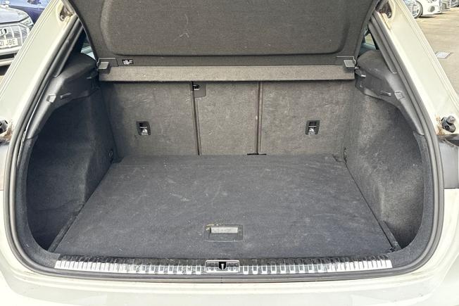 AUDI Q3 Photo 12