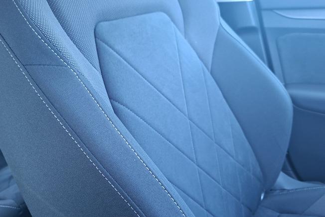 VOLKSWAGEN Golf Photo 27