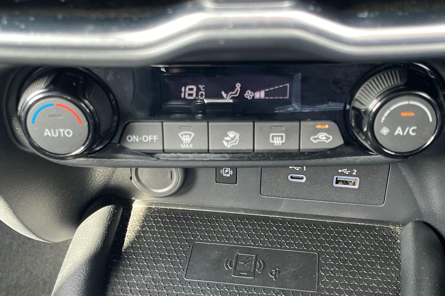 Nissan JUKE Photo 22