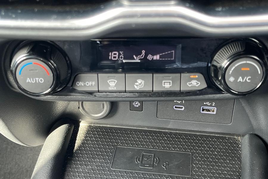 Nissan JUKE Photo autoimg-c490f97e8802cec394b94c90bf0b79bb71bc1ab4.jpg