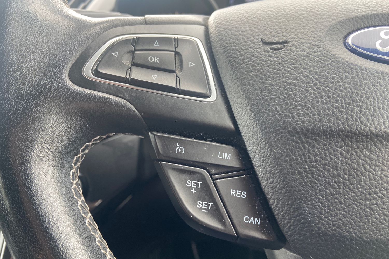 Ford KUGA Photo 29