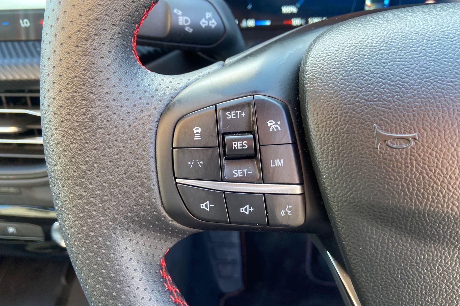 Ford KUGA Photo 32