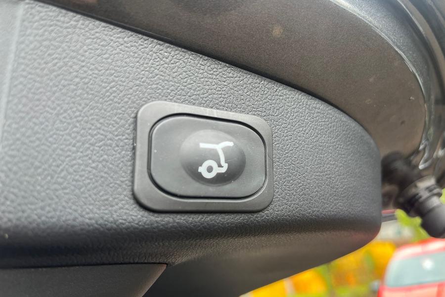 Ford FOCUS Photo autoimg-c494825b3015857e347b21ffecefa1f043190970.jpg