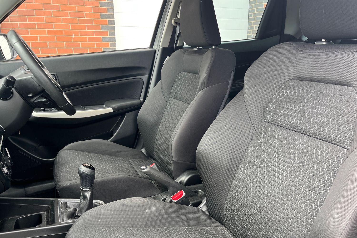Suzuki SWIFT Photo 18