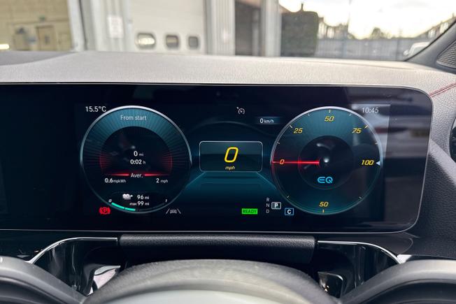 MERCEDES-BENZ Eqa Photo 15
