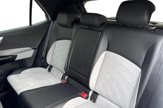 VOLKSWAGEN ID.3 Photo 9