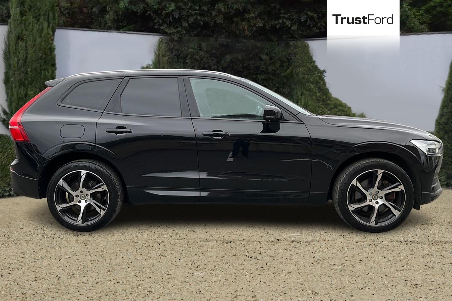 Volvo XC60 Photo 2