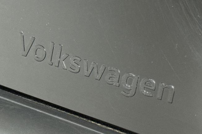 VOLKSWAGEN T-Roc Photo 31
