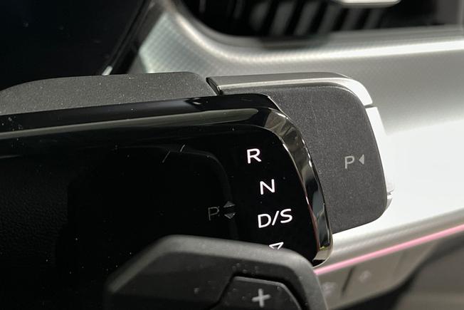 AUDI Q3 Photo 24