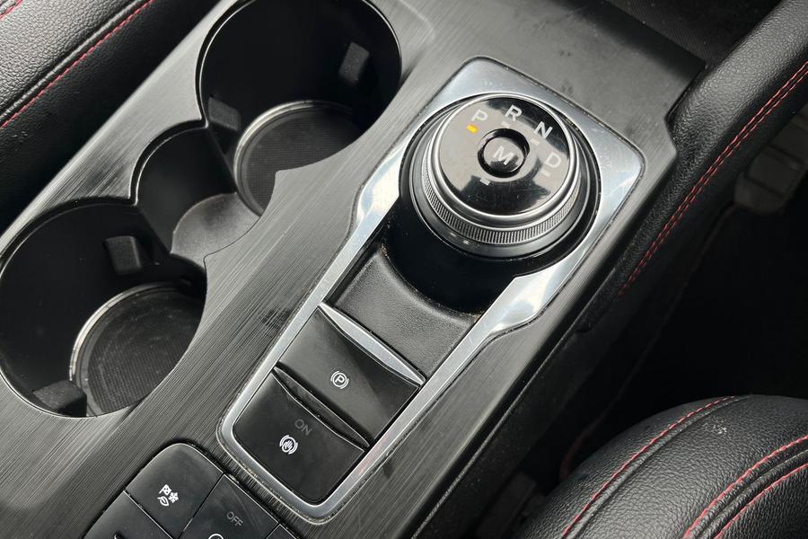Ford KUGA Photo autoimg-c4a17ac23816d1e1547ce02c9e0901ac5db9cf9a.jpg
