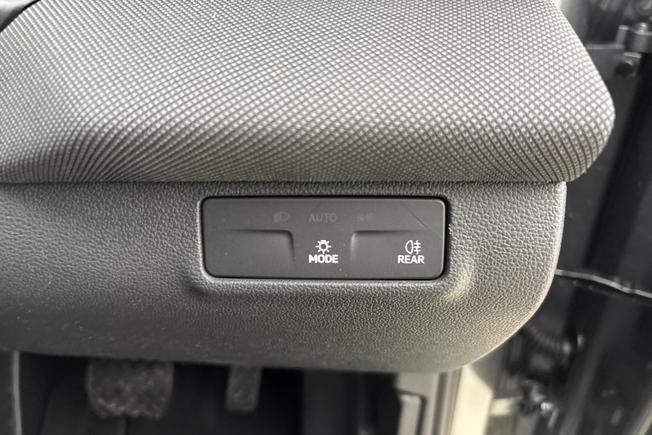 VOLKSWAGEN T-Roc Photo 26