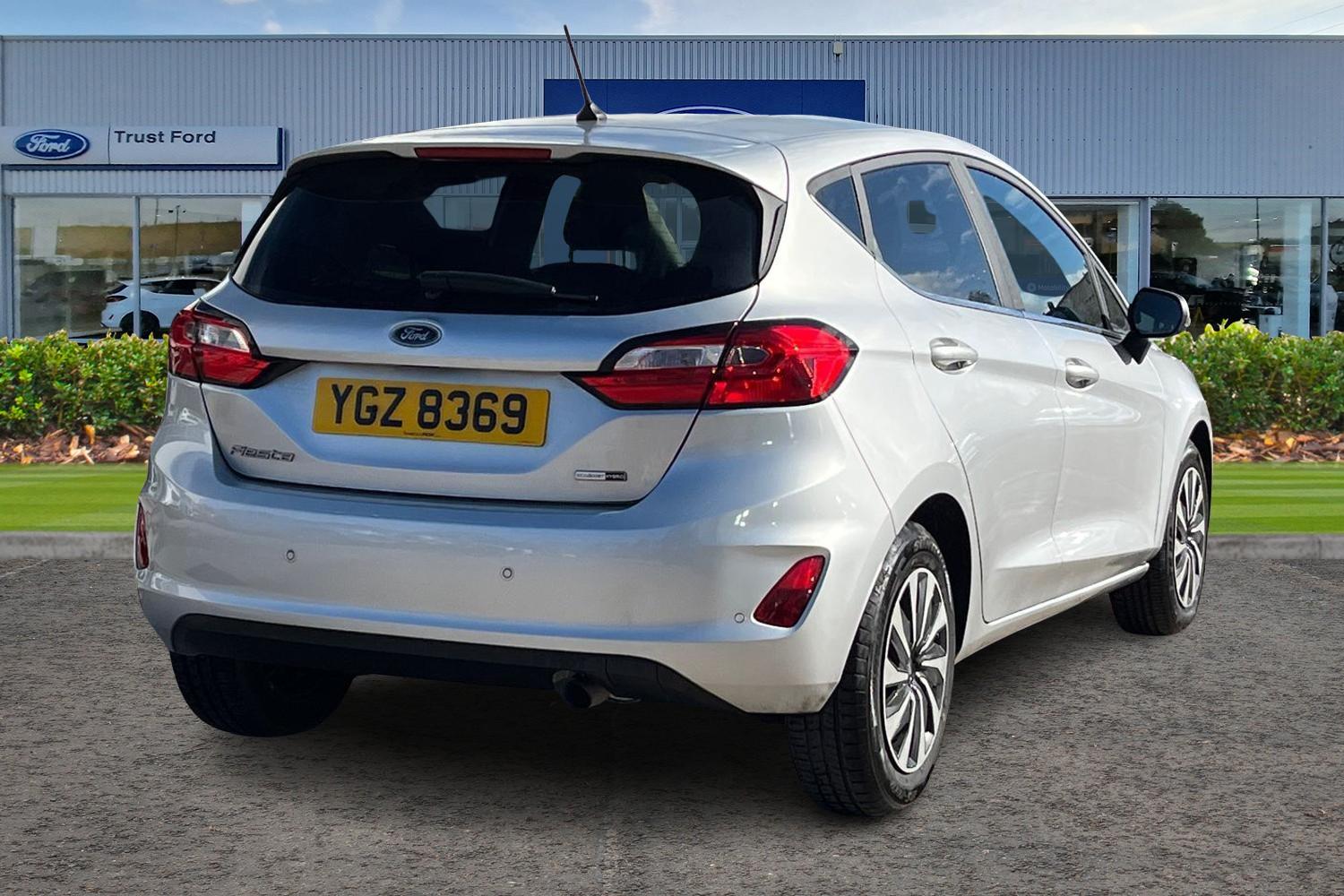 Ford FIESTA Photo 3