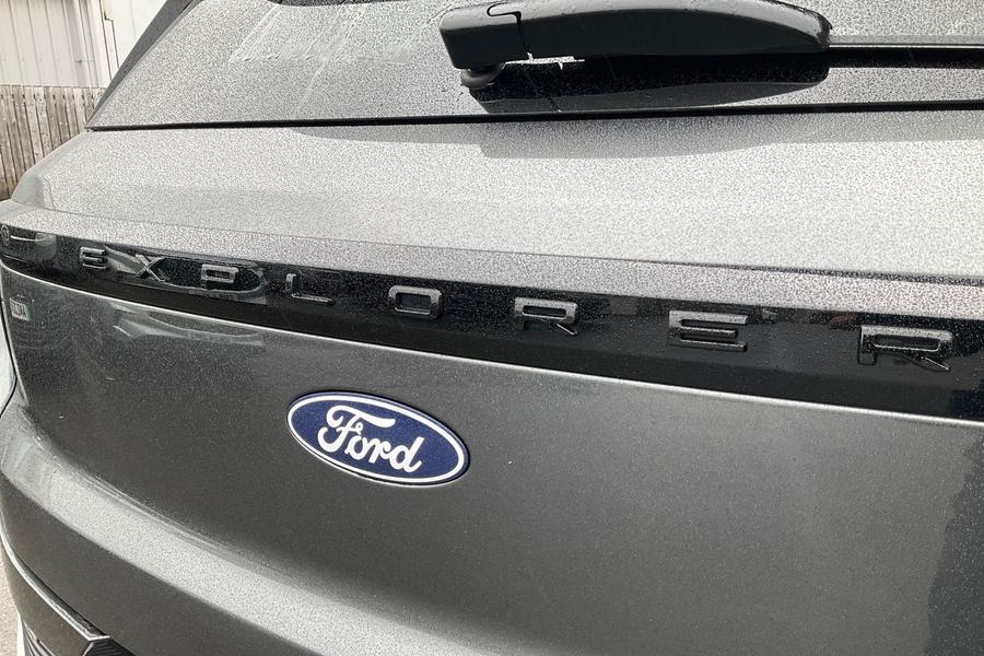 Ford Explorer Photo autoimg-c4a4e01e382990e75f08988f577dc9331c7fc13b.jpg