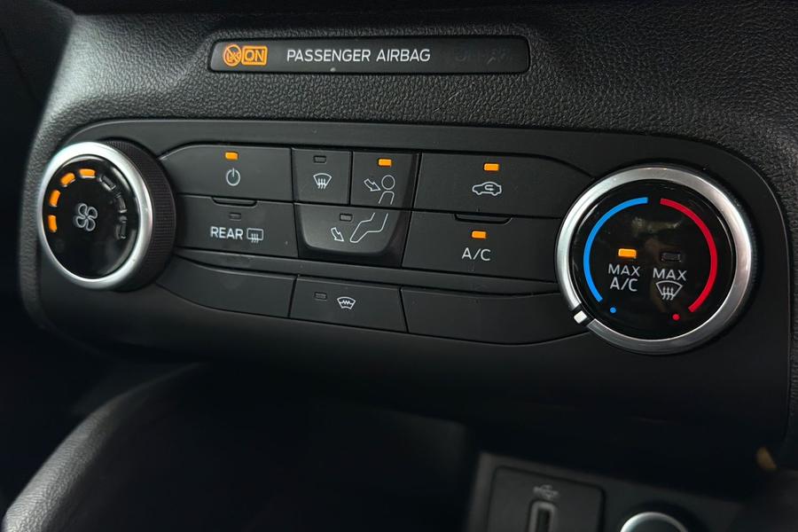 Ford FOCUS Photo autoimg-c4a6e9a2ce0a509d0e1efa2defc4a984bd9e3e7c.jpg