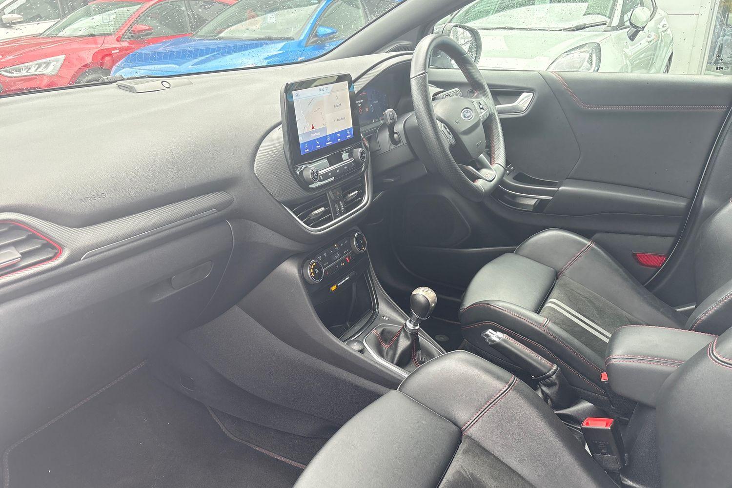 Ford PUMA Photo 17