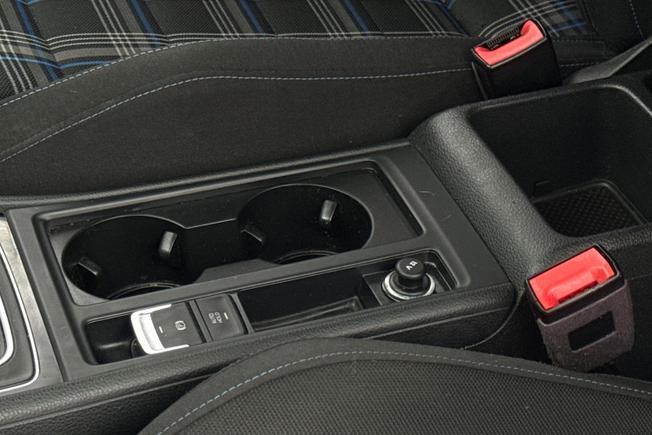 Volkswagen Golf Photo 41