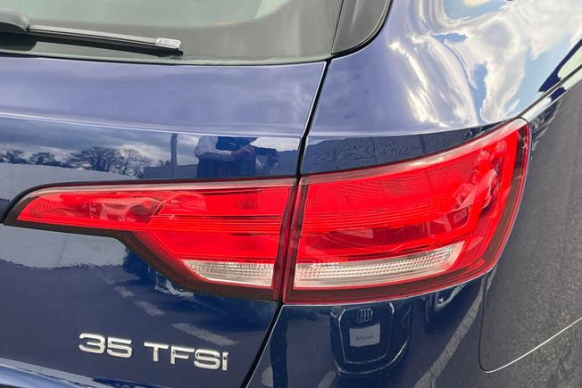 AUDI A4 Photo 18