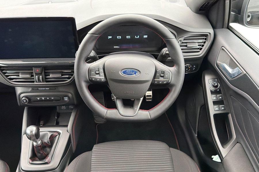 Ford Focus Photo autoimg-c4b1d1159aa6757094a68cf1214ee747c3c9b02a.jpg