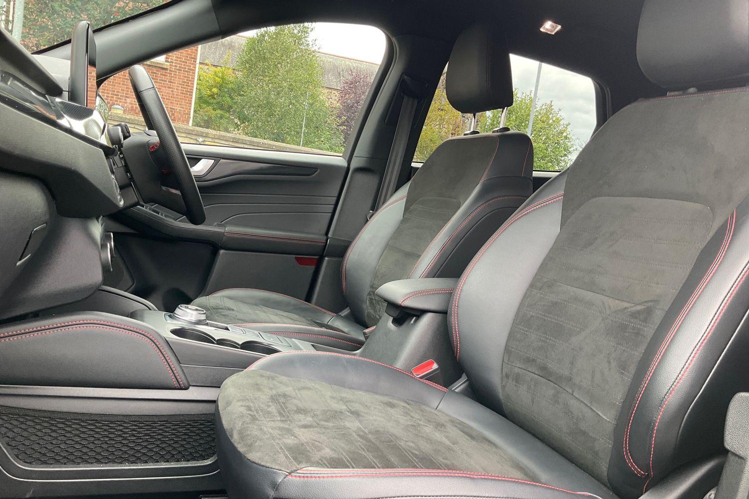 Ford KUGA Photo 18