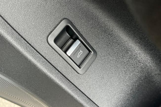 Audi  Q3 SUV Photo 52