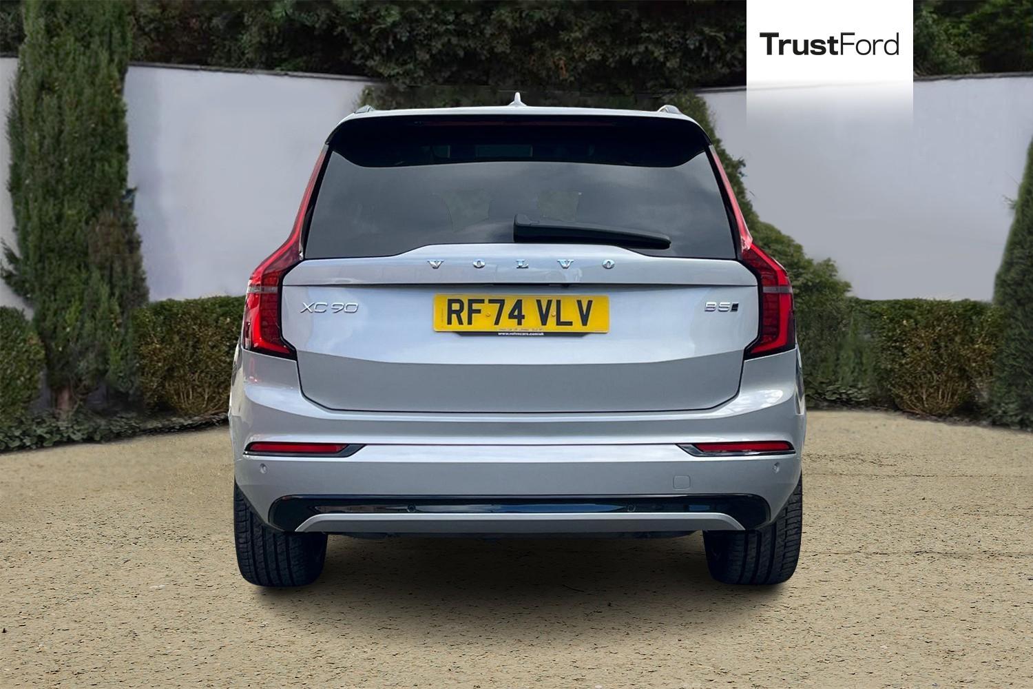Volvo XC90 Photo 6