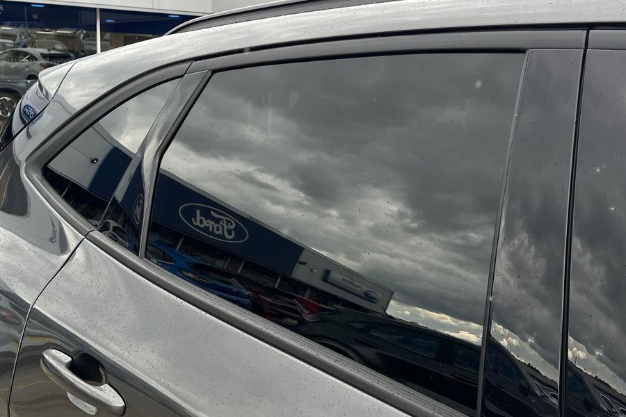 Ford Kuga Photo autoimg-c4be2b9a39f2dad646d41b9928bead243a45bbd3.jpg