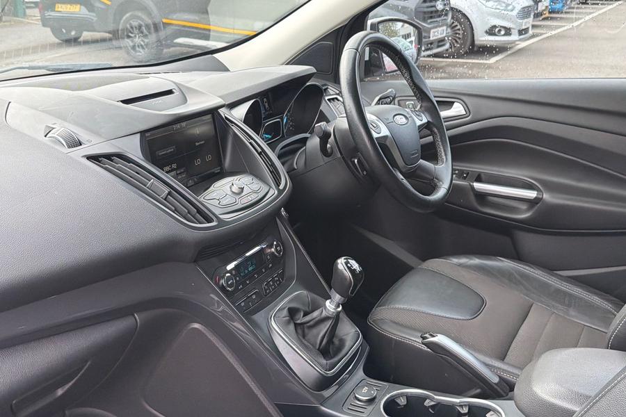 Ford KUGA Photo autoimg-c4be7ab5575a505fc0badf806270cb1c1c725fcd.jpg