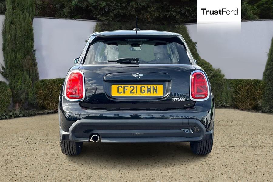 MINI Hatch Photo autoimg-c4c1b58ec0bb3b1d265b72f80018d7937d6a8470.jpg