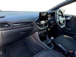 FORD Puma Photo 2