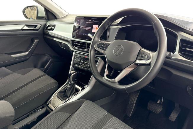 VOLKSWAGEN T-Roc Photo 6