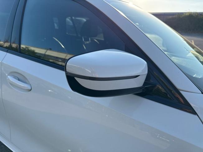 BMW 3 Series Photo 20