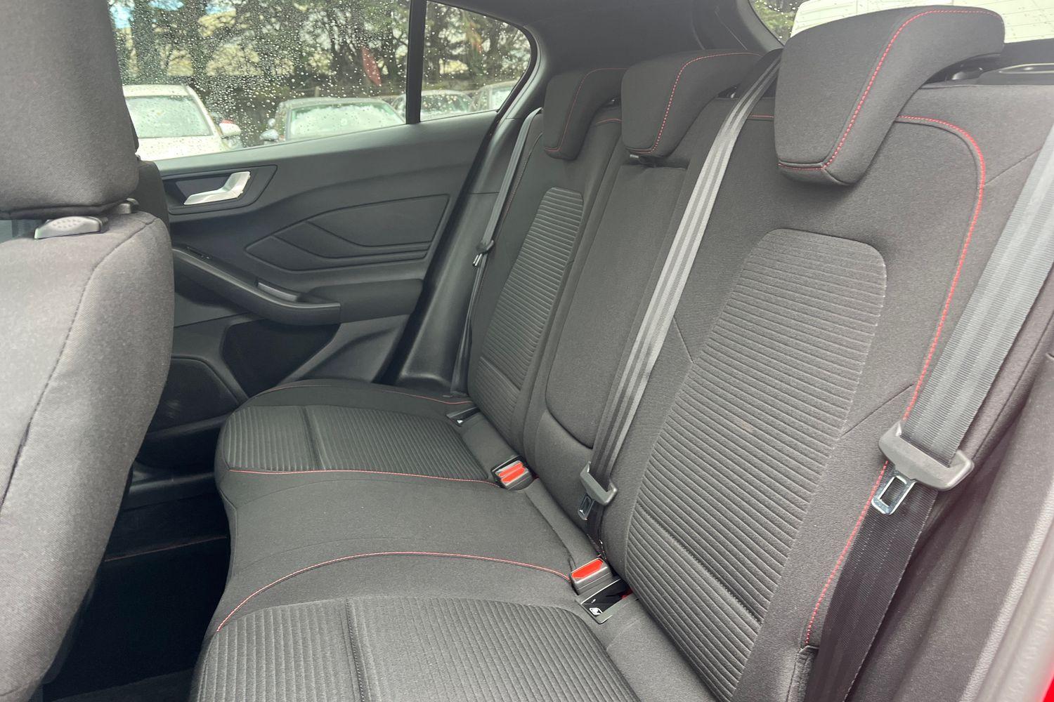 Ford FOCUS Photo 19