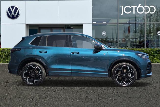 VOLKSWAGEN Tiguan Photo 4