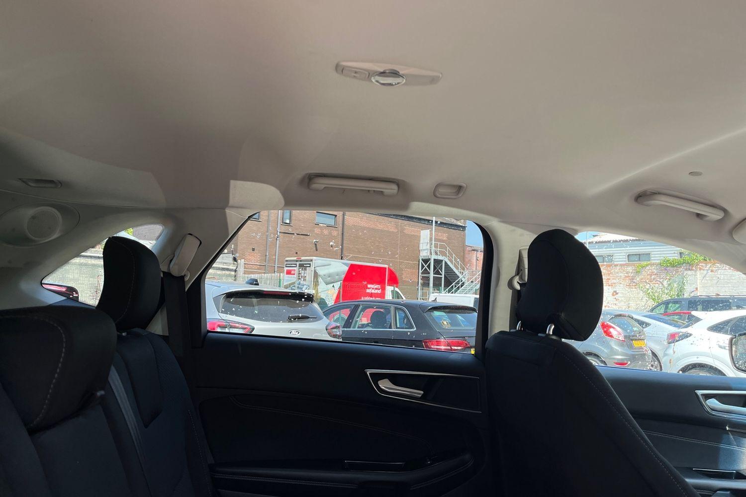 Ford EDGE Photo 37
