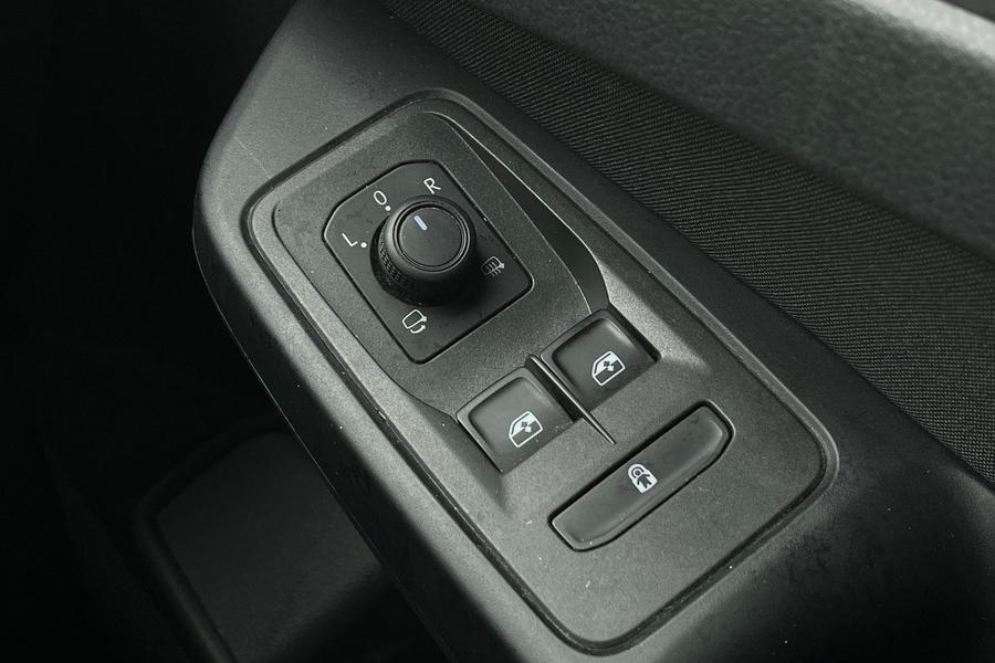 Ford Tourneo Connect Photo autoimg-c4deb50aa9454c15fcbdde53484a54d93995800c.jpg