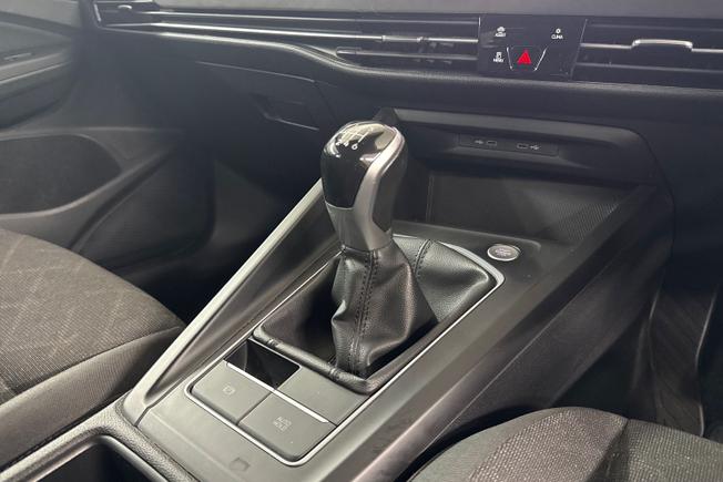 VOLKSWAGEN Golf Photo 23