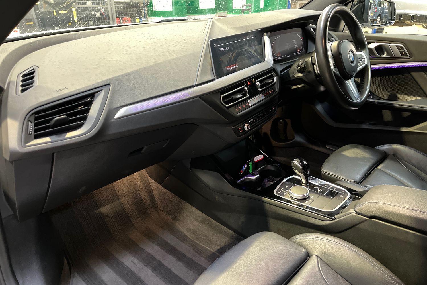 BMW 2 SERIES Photo 17