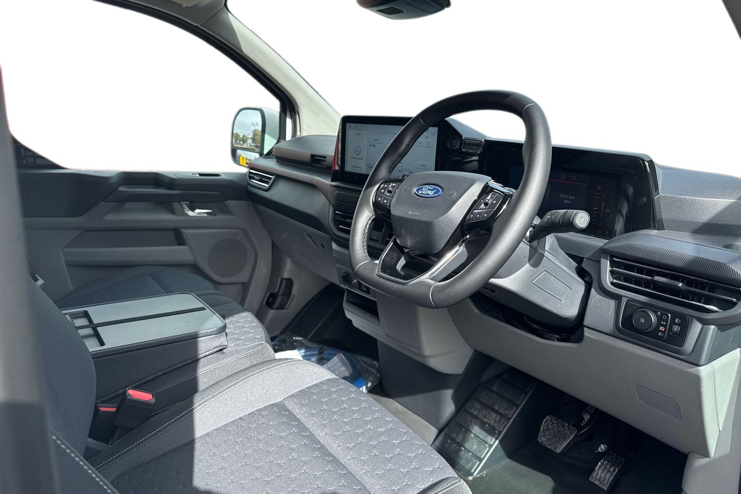 Ford E-TRANSIT CUSTOM Photo 13