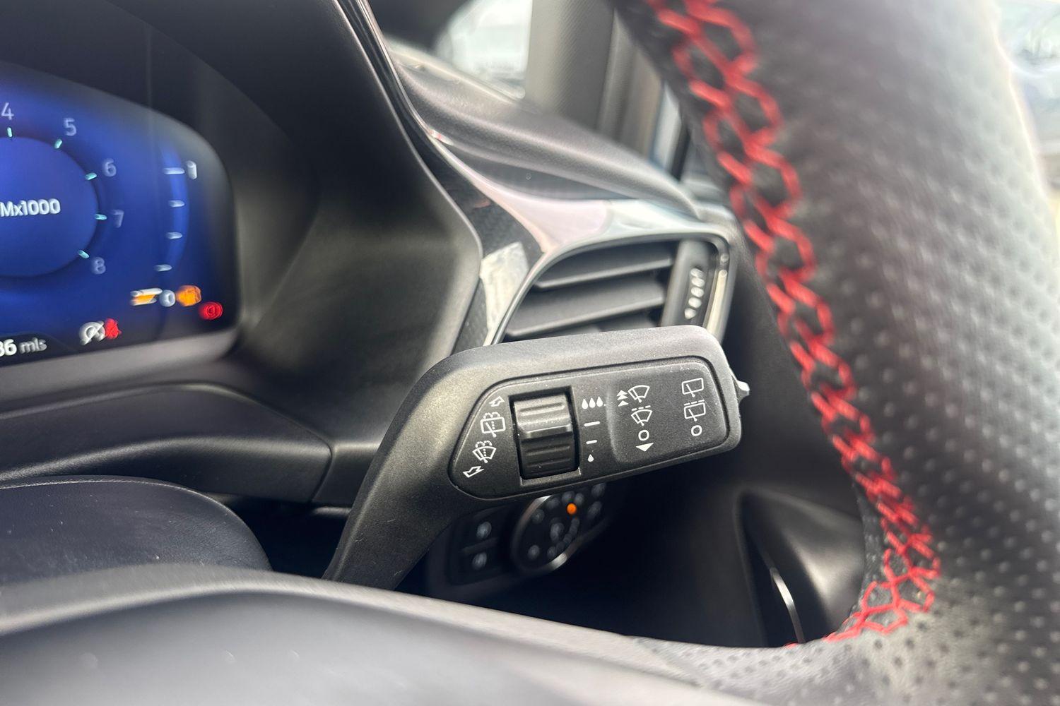 Ford FIESTA Photo 14