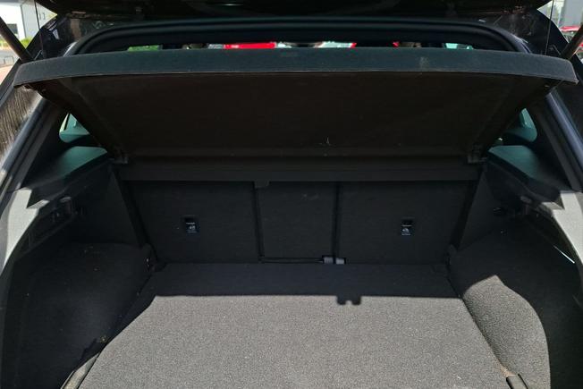 VOLKSWAGEN Tiguan Photo 12