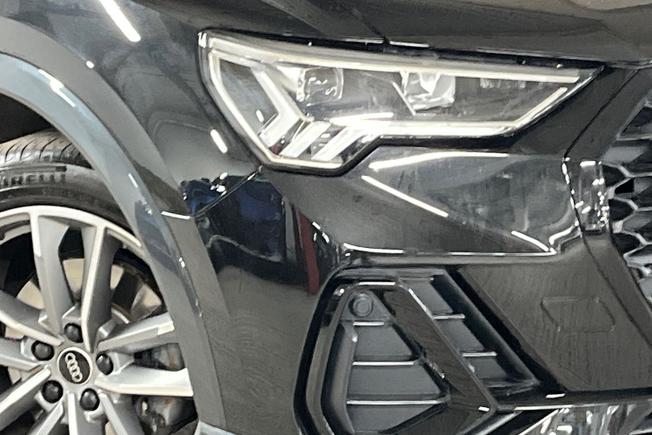 AUDI Q3 Photo 19